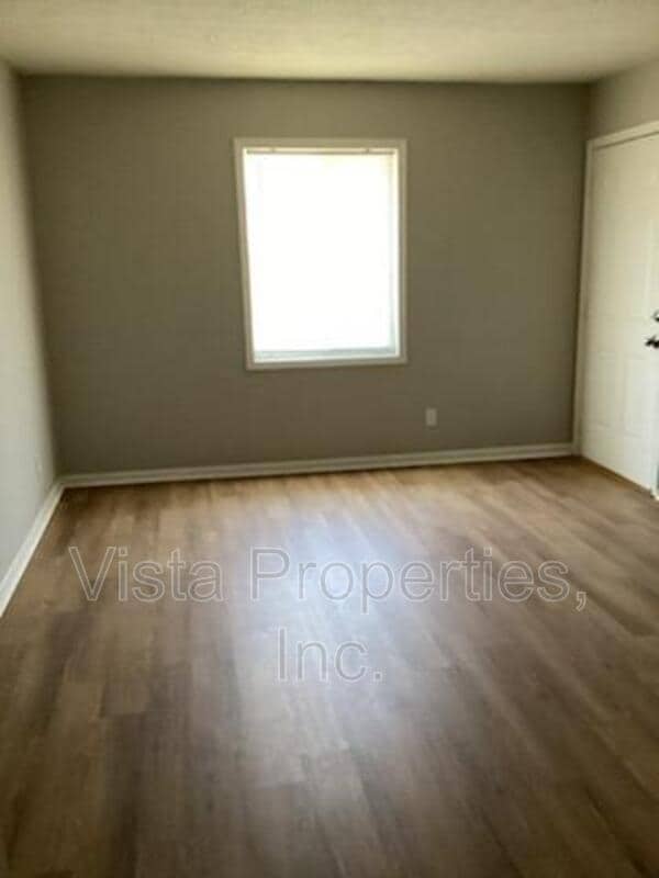 Photo - 4913 Saddlebrook Ln Apartment