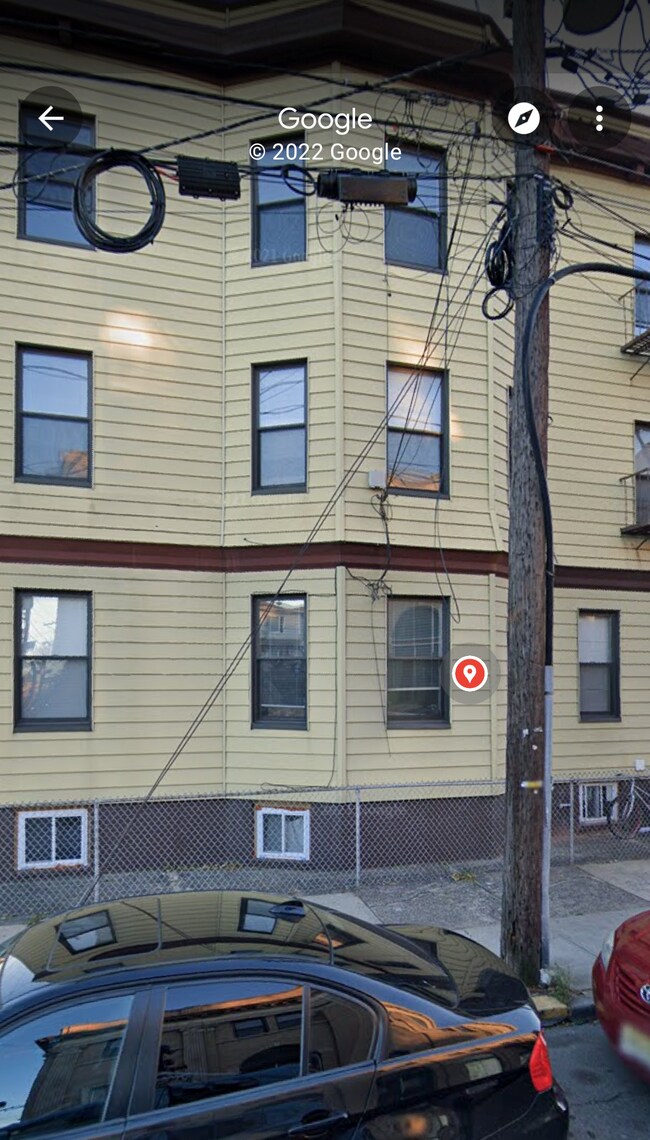 Foto del edificio - 151 Thorne St