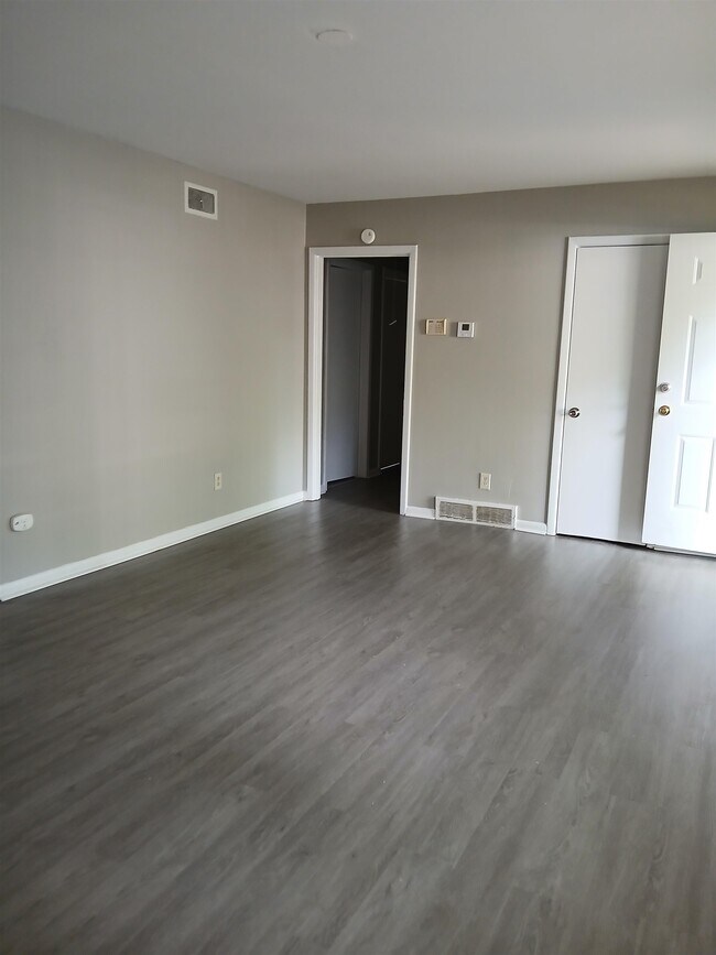 Building Photo - 3514 Hallbrook St