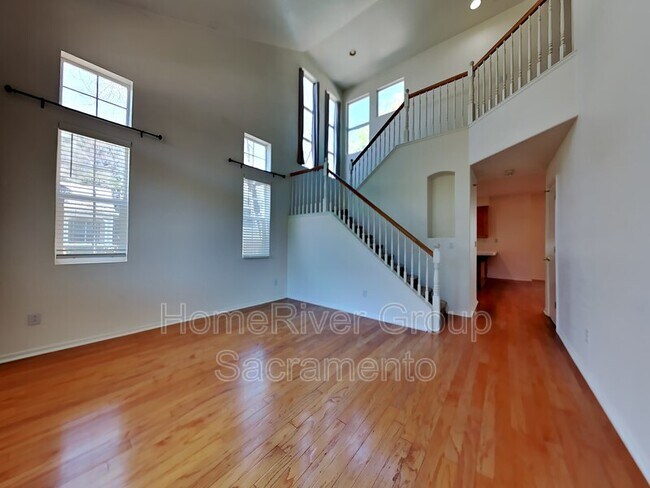 Foto del edificio - 334 Coventry Cir