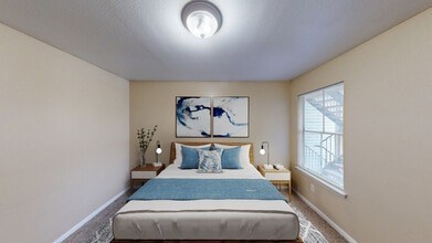 Building Photo - Venetian Apartamentos Houston