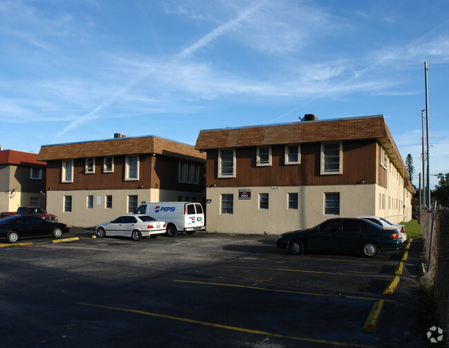 Building Photo - The Alexander Apartments