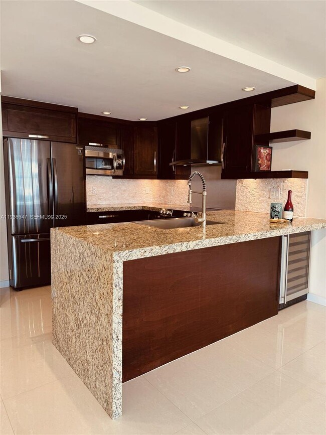 Foto del edificio - 1901 Brickell Ave