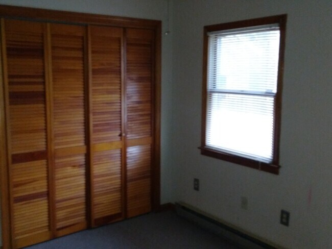 Building Photo - 907 Greenleaf