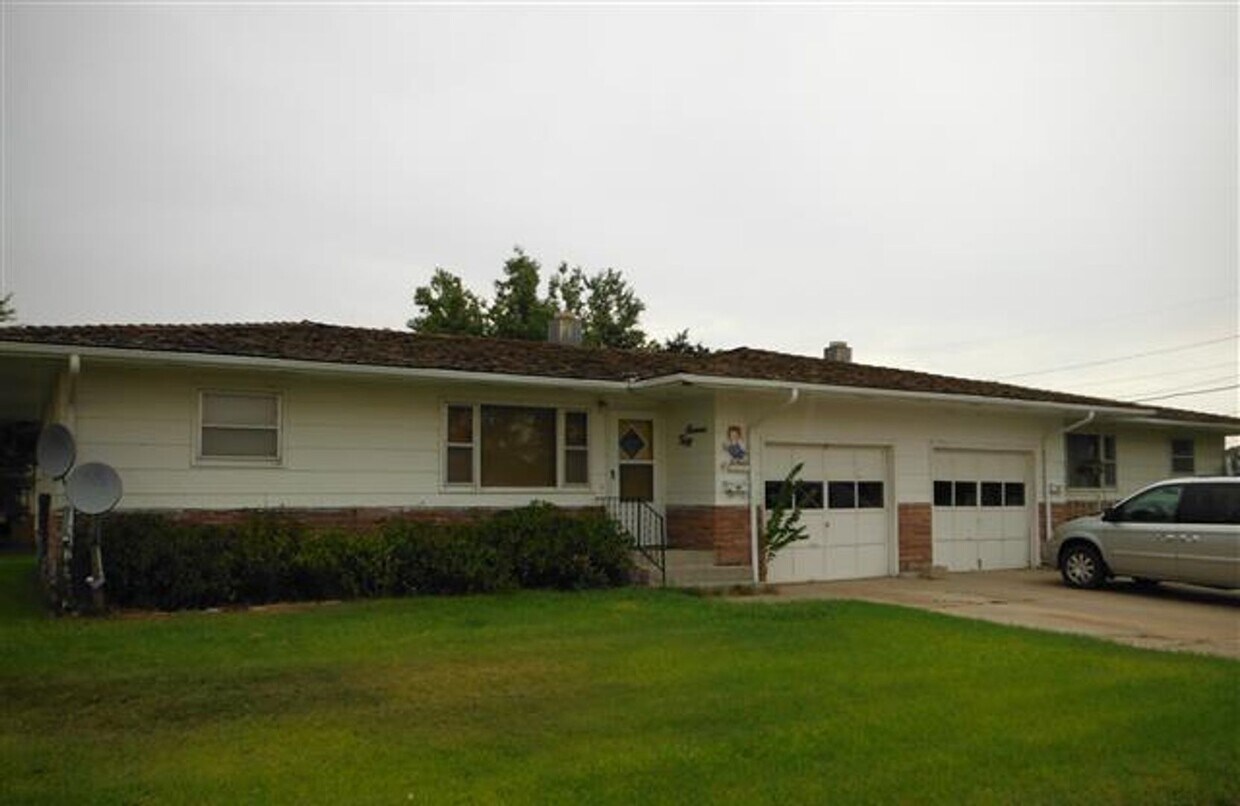Primary Photo - Van Boskirk - 1140 J ST
