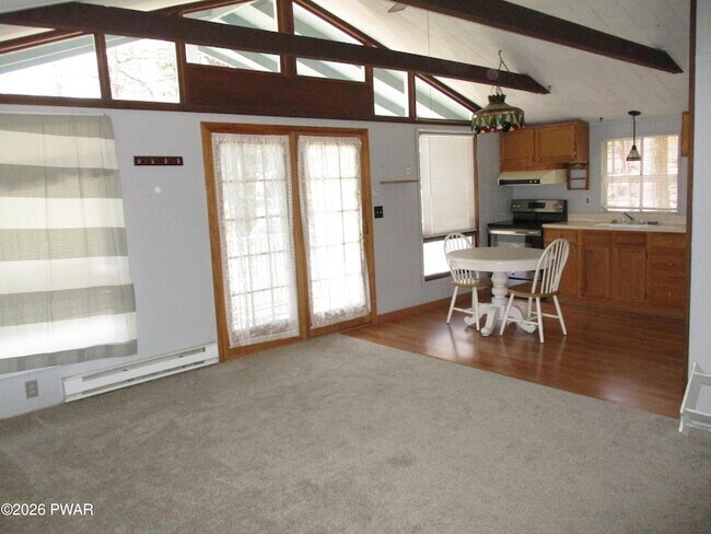 Building Photo - 108 Quail Ct