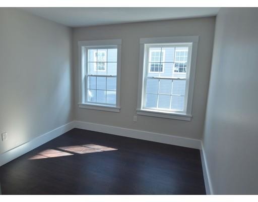 Building Photo - 109 Stanwood St