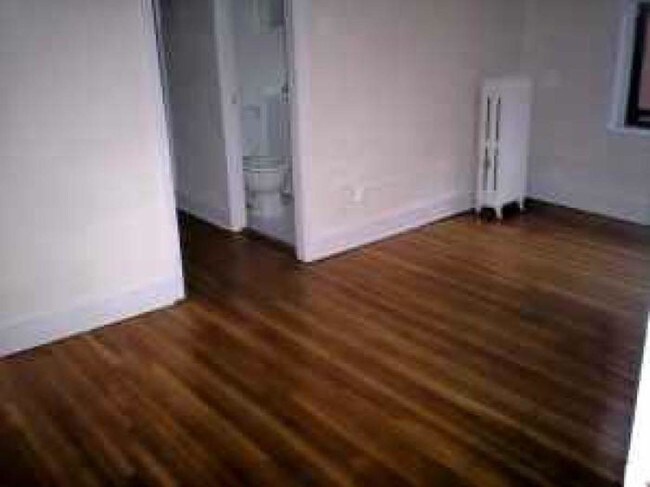 Foto del edificio - 815-823 W Bradley Pl