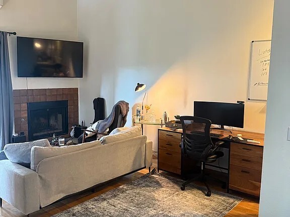 Foto del edificio - 4542 Coldwater Canyon Ave