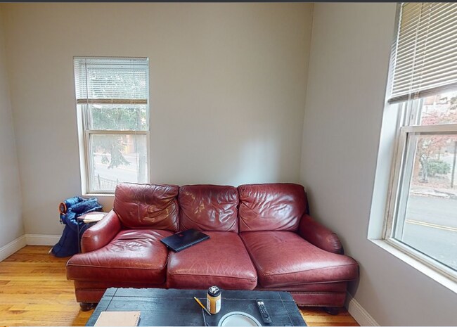 Foto del edificio - 340 Putnam Ave