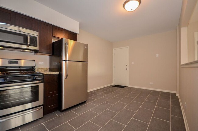 Foto del edificio - 27 N Maple Ct