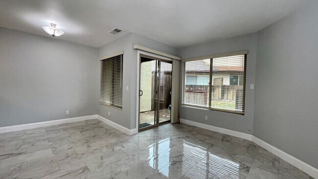 Foto del edificio - Beautifully Updated, 3-Bed Orcutt Condo w/ Pool and Basketball Court