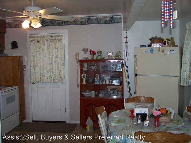 Building Photo - 1308 8th St