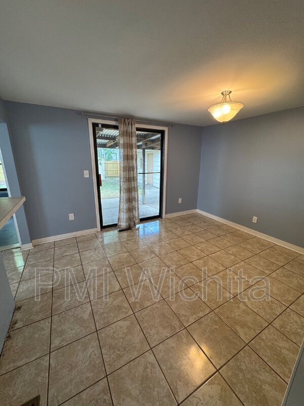 Foto del edificio - 4402 West 2nd St N