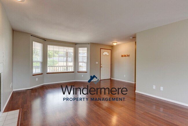 Foto del edificio - 3 Bed 2 Bath Home