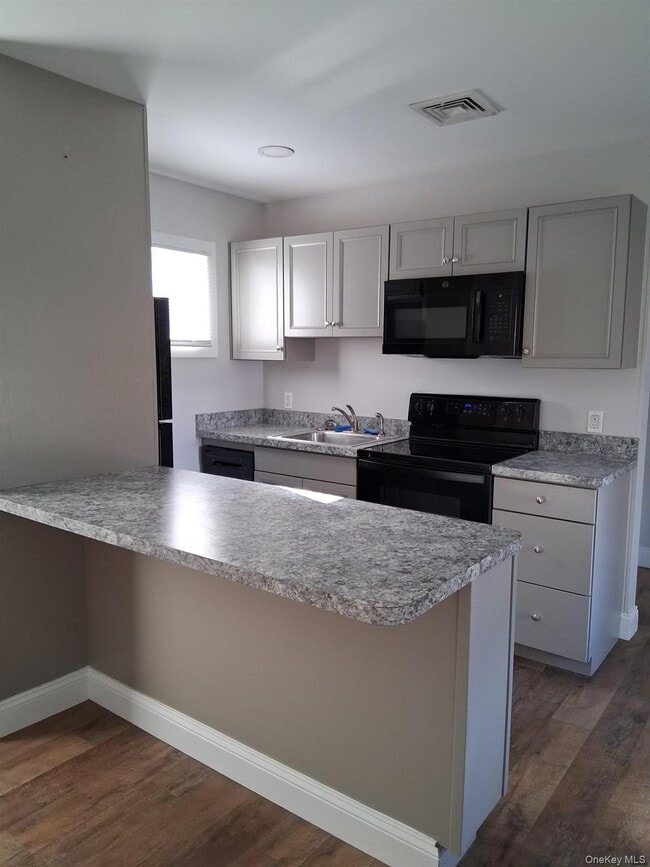 Building Photo - 218 NY-199