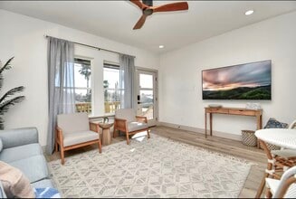 Building Photo - 442 6th St