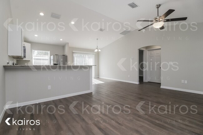 Building Photo - 5220 SE 137th Pl.