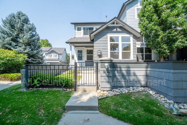 Building Photo - 3748 Oakwood Dr