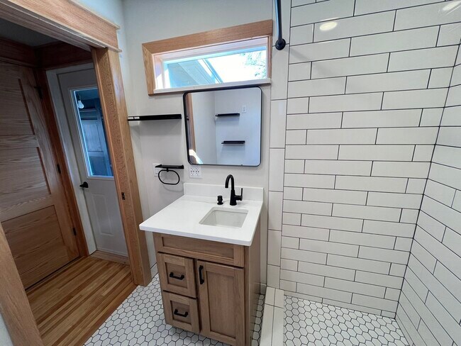 Foto del edificio - 258 Center St