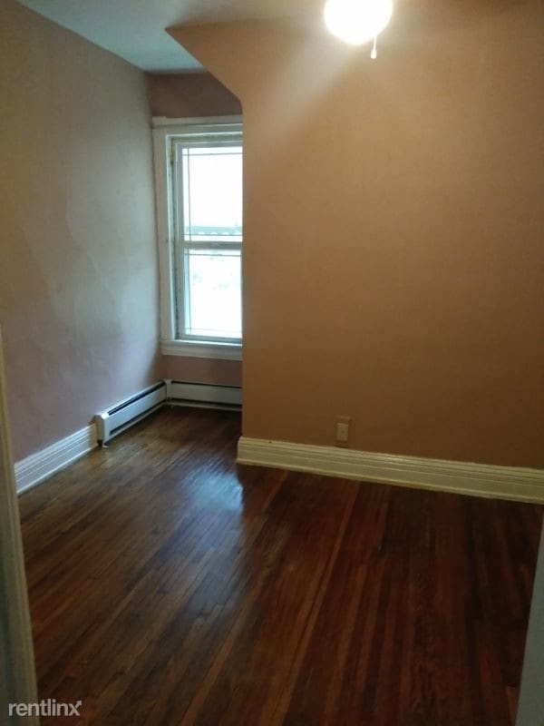 Building Photo - 418 Bassett St