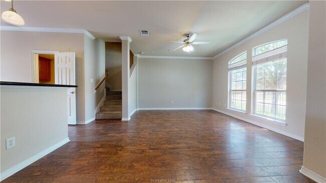 Building Photo - 305 Holleman Dr E