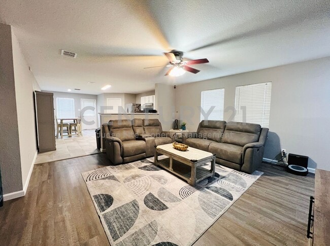 Building Photo - 856 Poncho Ln