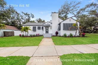 Building Photo - 106 25th Ave NE