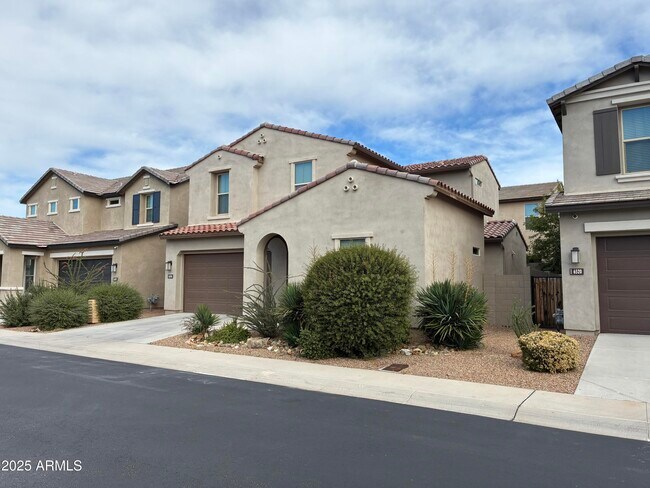 Foto del edificio - 6516 East Michigan Ave