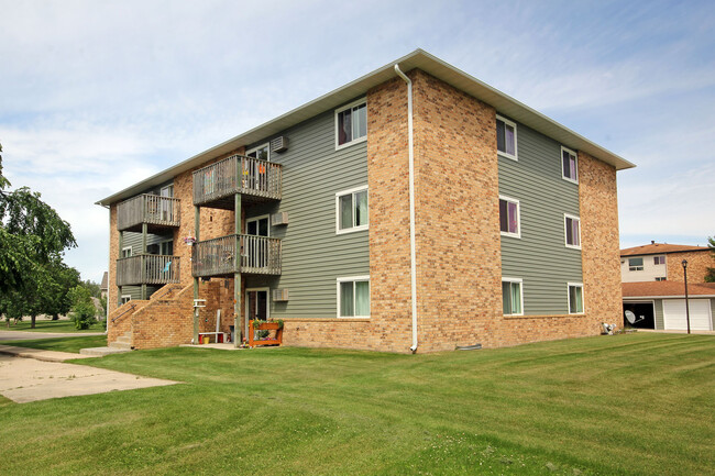 Building Photo - Birchwood Apartments