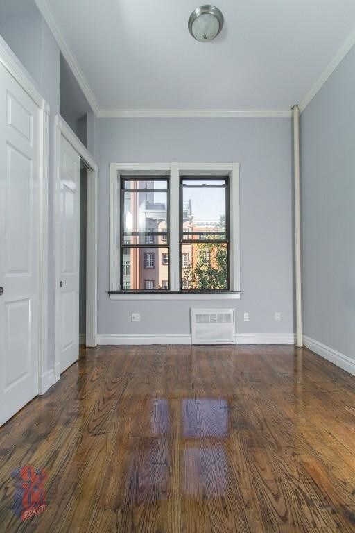 Foto del edificio - 350 W 21st St