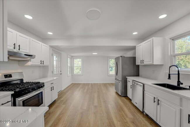 Building Photo - 201 Gatzmer Ave