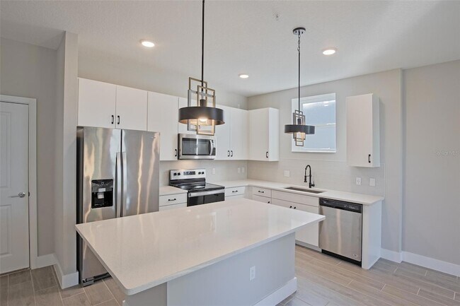 Building Photo - 1800 Houston St