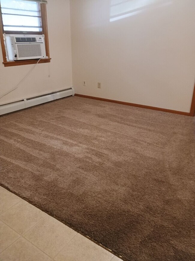 Building Photo - Spacious 3-Bedroom Home | Small-Town Living | Pet Friendly