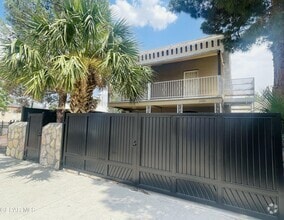 Building Photo - 1026 Myrtle Ave