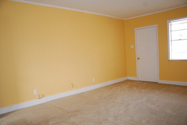 Building Photo - 2508 Halsel St