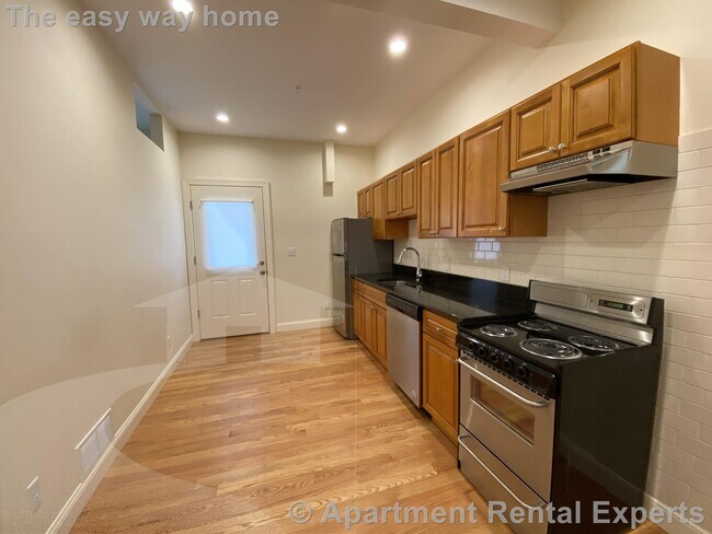 Building Photo - 379 Harvard St