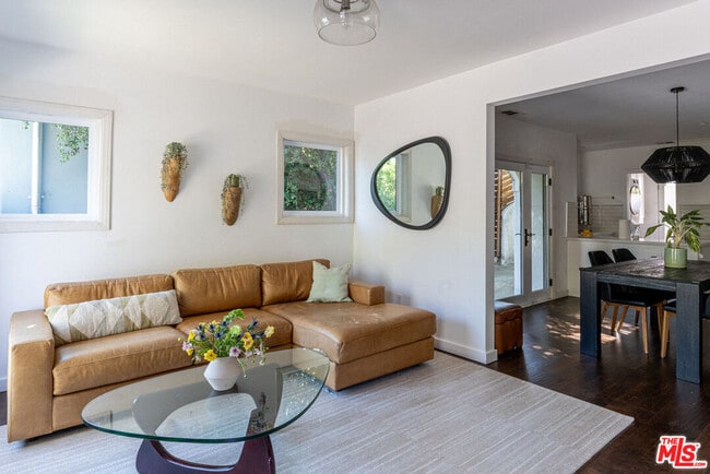 Building Photo - 4870 Stratford Rd