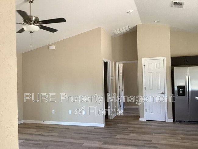 Building Photo - 15641 SW 46th Ave Rd