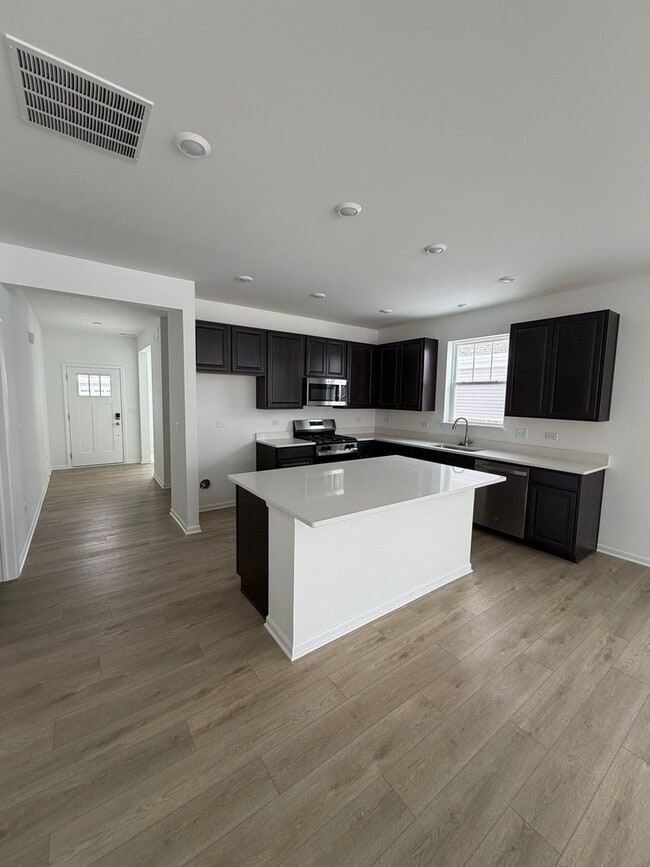 Building Photo - 12240 Barcroft Cir