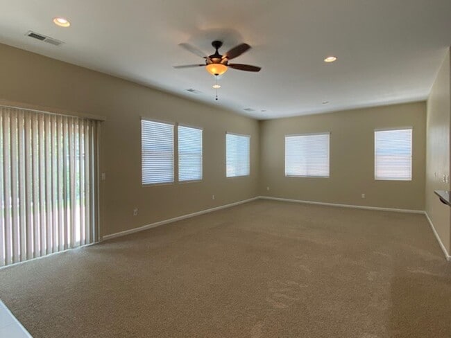 Foto del edificio - 4821 Ravello Dr