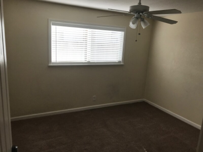 409 Elsinore Dr Unit 1, Vacaville, CA 95687 Room for Rent in