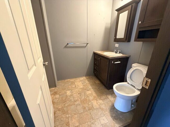 Foto del edificio - 76 E U.S. Hwy 6