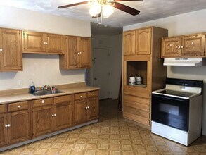 Building Photo - 110 Daniels St