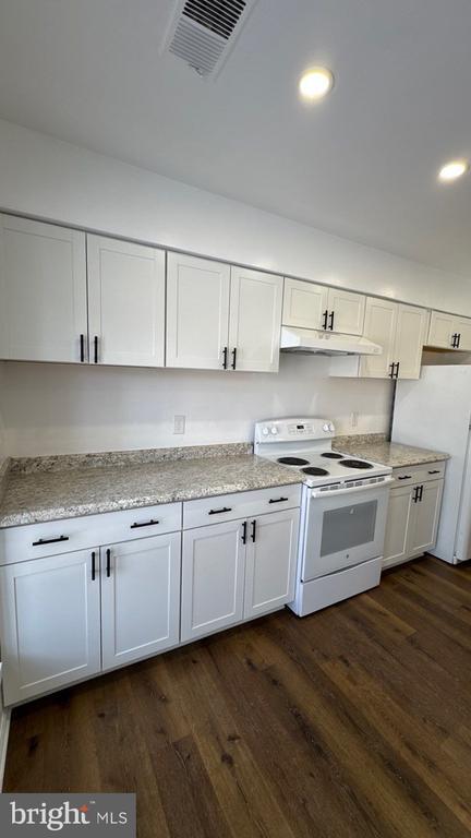 Foto del edificio - 3837 Lansdale Ct