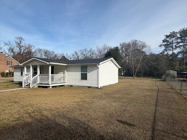 Gran patio trasero - 6 Walnut St