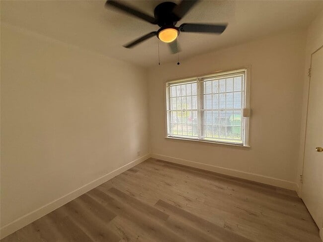 Building Photo - 6822 Tierwester St