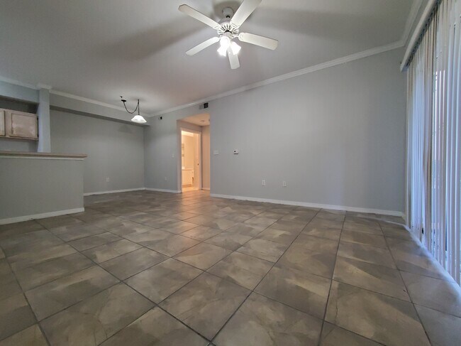 Foto del edificio - 5610 Pinnacle Heights Cir