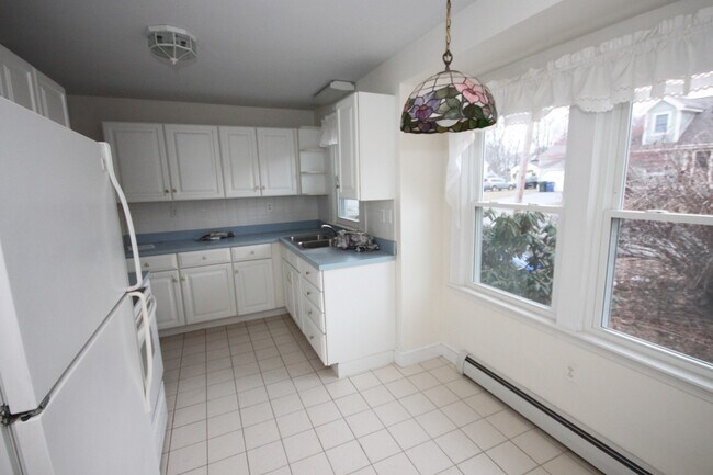 Foto del edificio - South Portland-72Fessenden St.: 2 BR and 1...