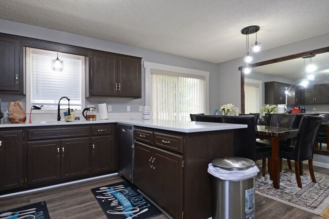 Foto del edificio - 1728 84th Ct N